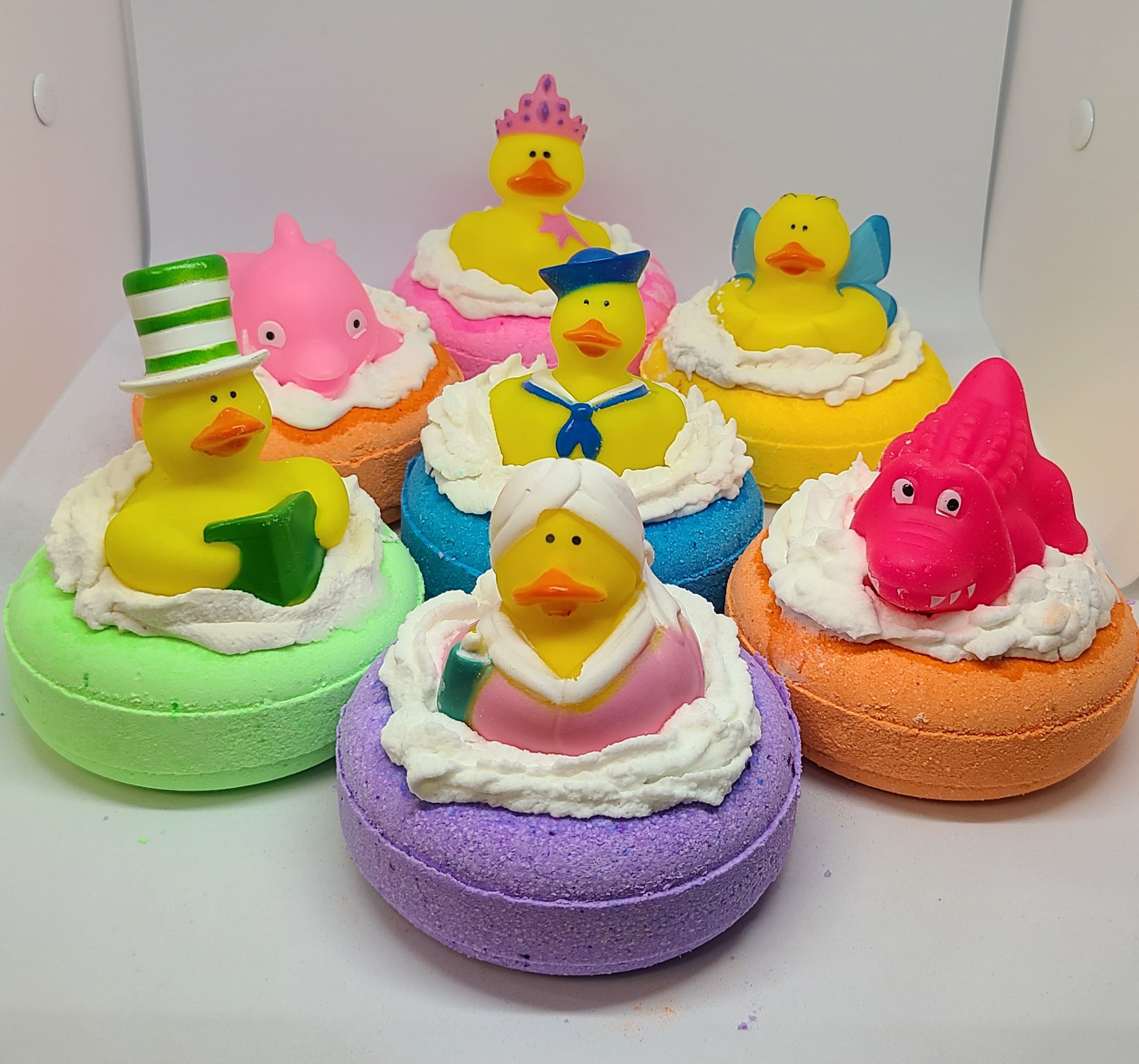 Frosted Innertube Bath Bombs